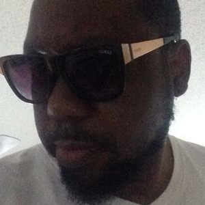 Meet your Posher, Derrick djstorm